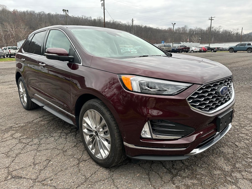 2024 Ford Edge Titanium photo 3