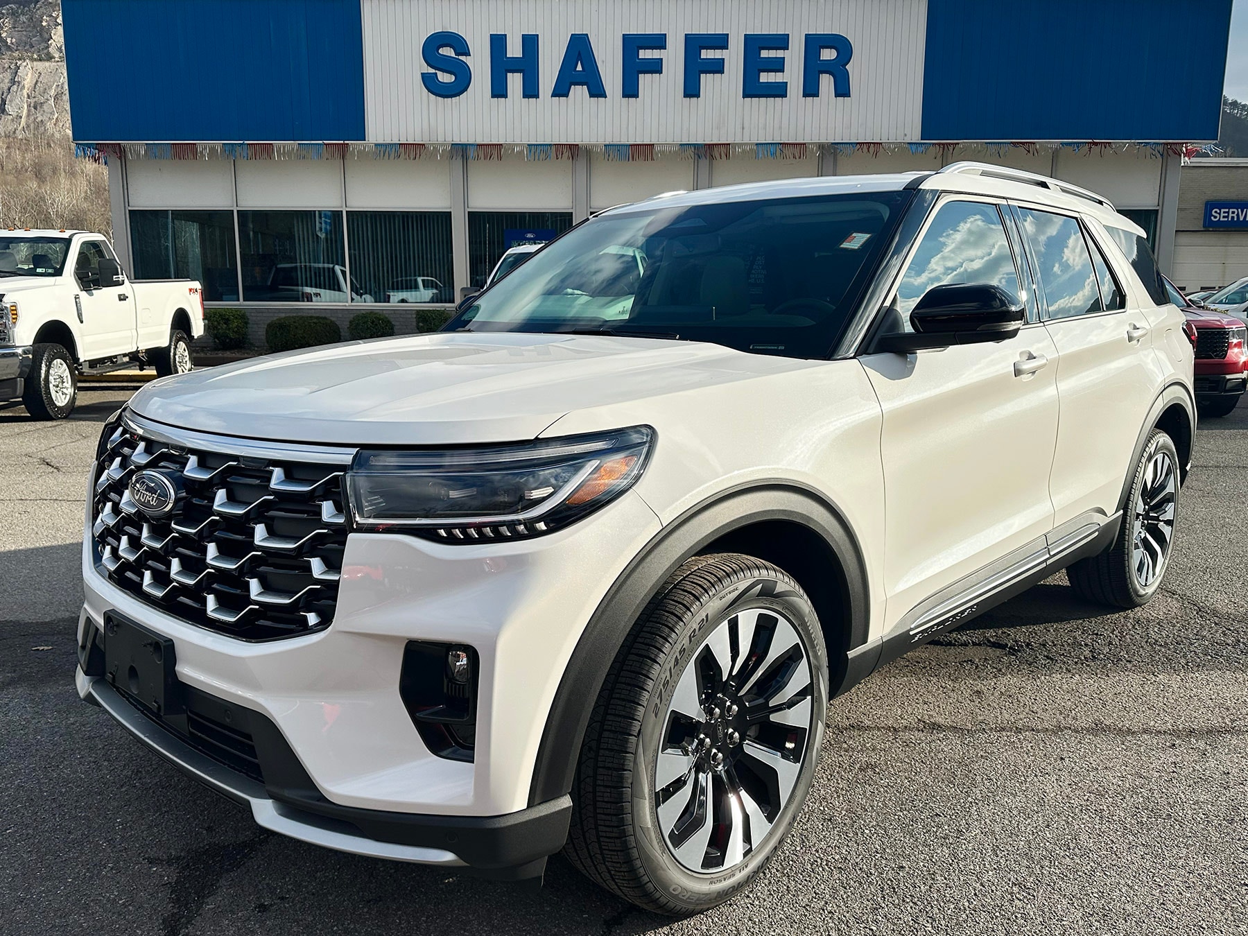 2026 Ford Explorer Platinum's photo