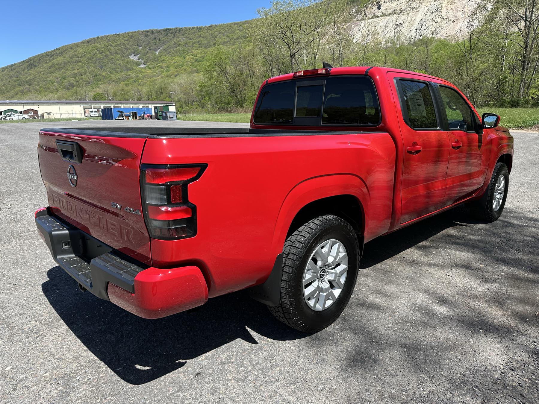 2022 Nissan Frontier SV photo 4