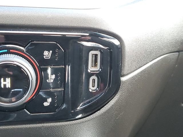 2025 Chevrolet Silverado 1500 High Country - Photo 17