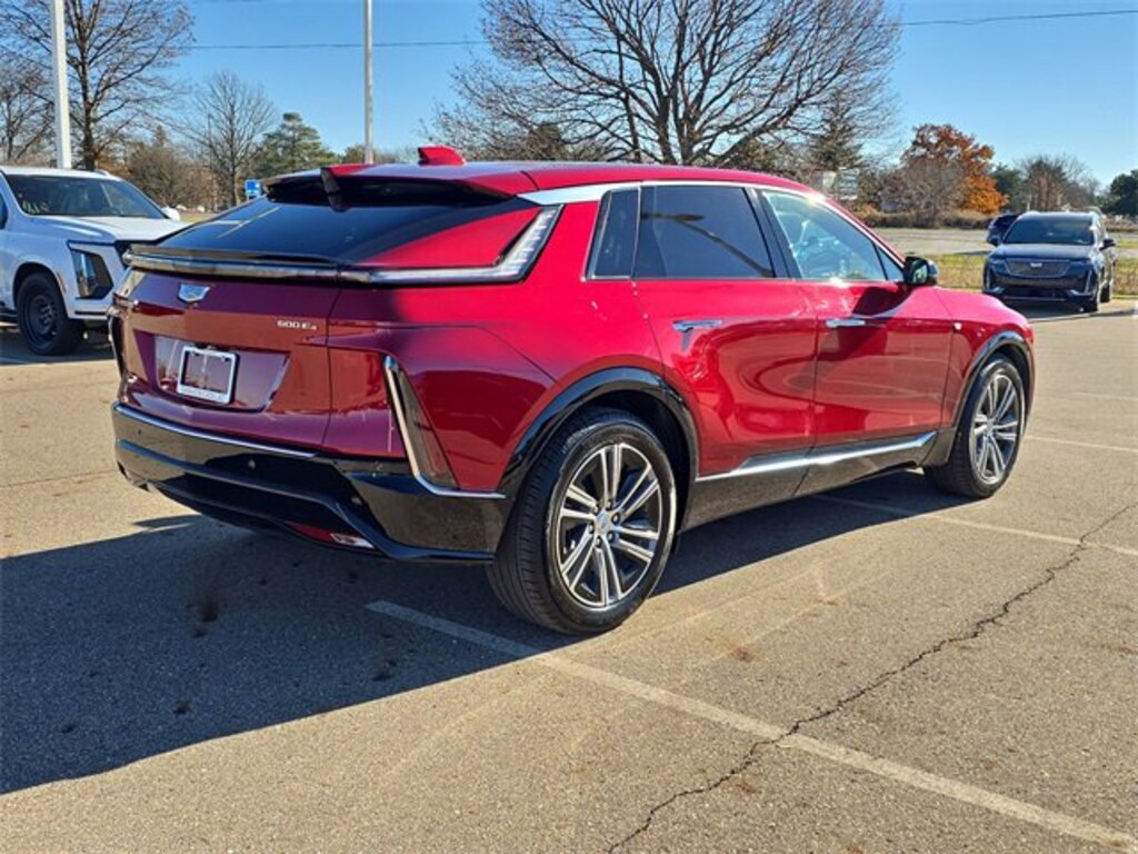 Certified 2024 CADILLAC Lyriq Luxury 1 SUV