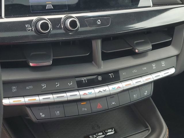 2025 Cadillac CT4 Sport - Photo 17