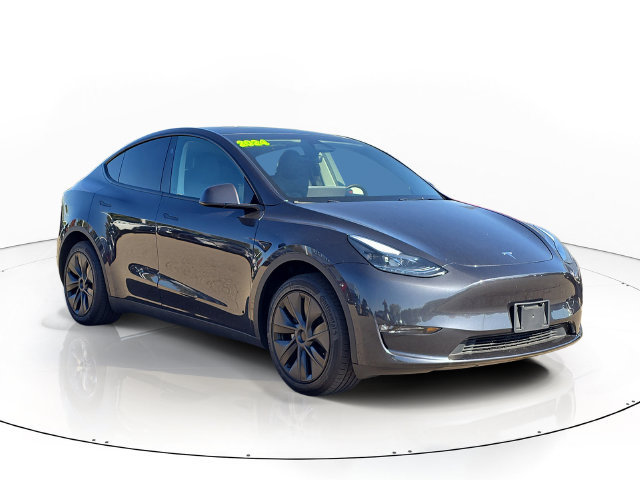 Used 2024 Tesla Model Y Long Range with VIN 7SAYGDEE5RF155512 for sale in Lansing, MI