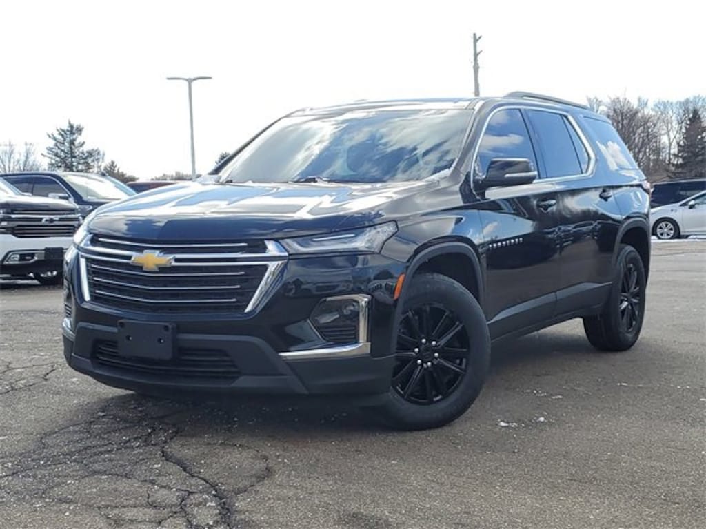 Used 2023 Chevrolet Traverse LT Cloth SUV