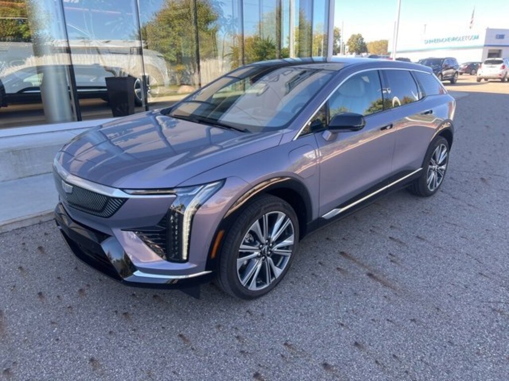 Used 2025 CADILLAC OPTIQ Luxury 2 SUV