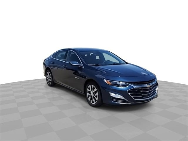 Used 2021 Chevrolet Malibu LT with VIN 1G1ZD5ST6MF033693 for sale in Lansing, MI