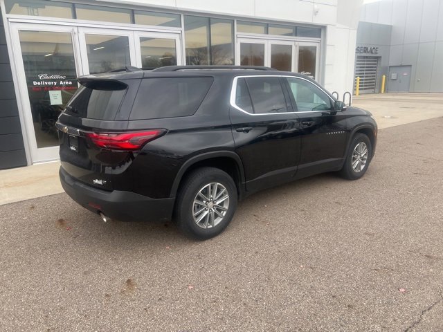 2023 Chevrolet Traverse Cloth photo 2