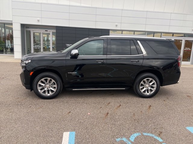 2023 Chevrolet Tahoe Premier photo 2
