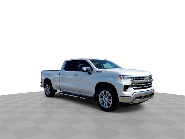 2022 Chevrolet Silverado 1500 LTZ photo 2