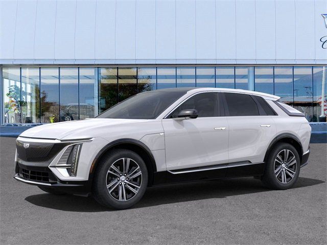 2025 Cadillac Lyriq Luxury photo 2
