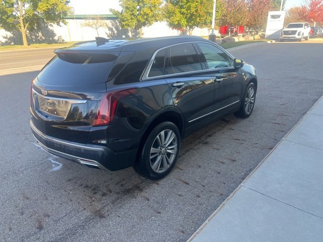 2020 Cadillac XT5 Platinum Premium Luxury photo 3