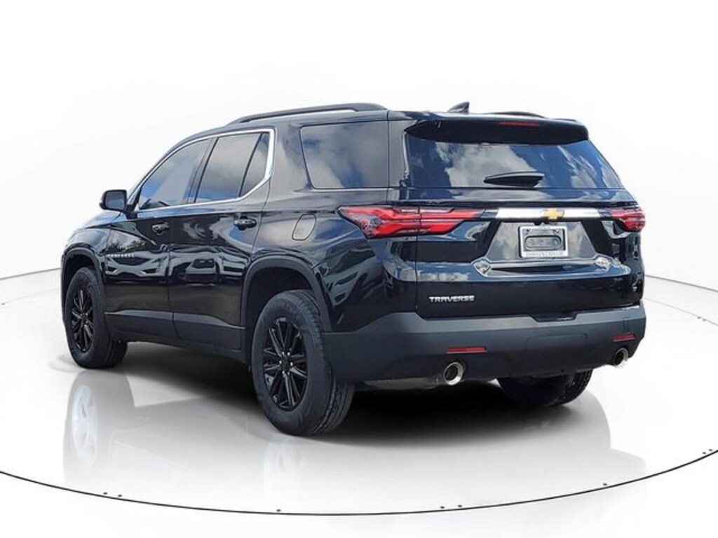Used 2023 Chevrolet Traverse LT Cloth SUV