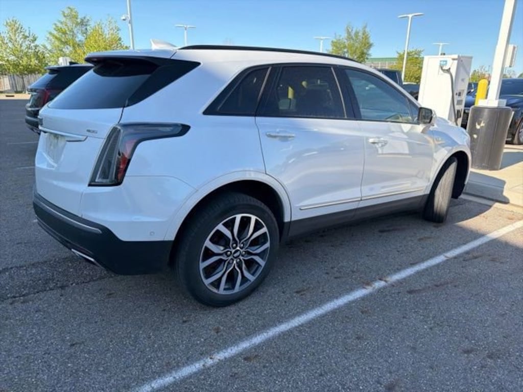 Used 2022 CADILLAC XT5 Sport SUV