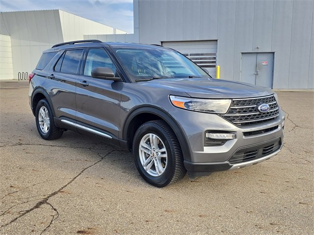 2021 Ford Explorer XLT photo 2