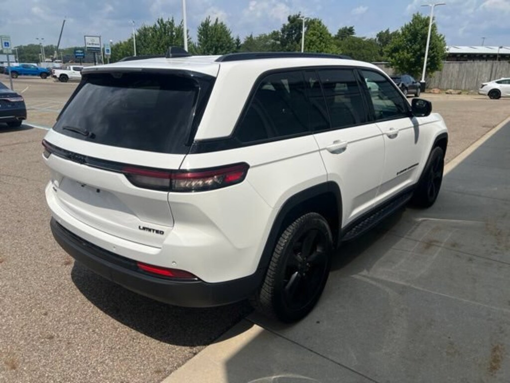 Used 2024 Jeep Grand Cherokee Limited