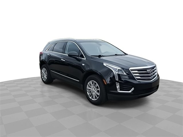 Used 2018 Cadillac XT5 Luxury with VIN 1GYKNCRS4JZ107334 for sale in Lansing, MI