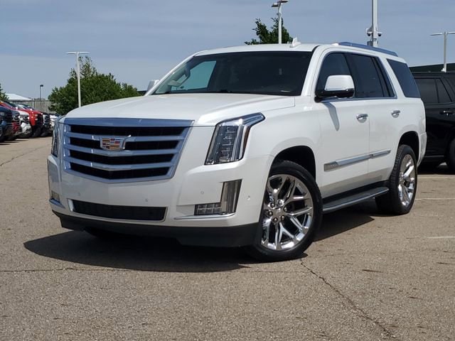 2017 Cadillac Escalade AWD Luxury's photo
