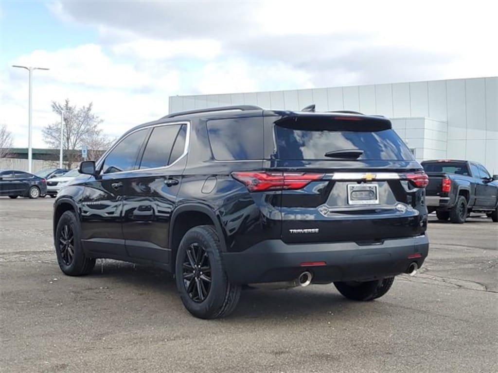 Used 2023 Chevrolet Traverse LT Cloth SUV