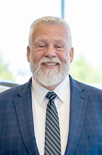 Staff member Karl Hasenwinkle from ID_b7faa36bba68