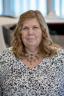 Staff member Linda Toupin from ID_1ead70ff079e