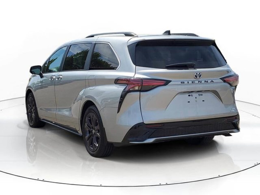 Used 2024 Toyota Sienna LE