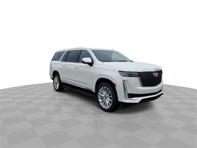 2025 Cadillac Optiq Luxury photo 2