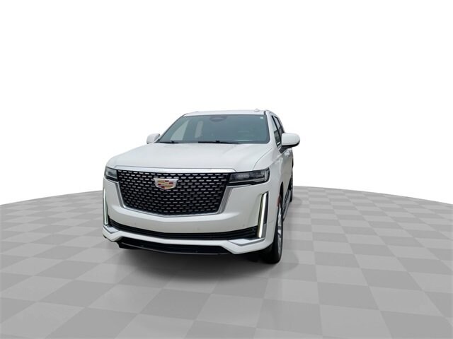 2025 Cadillac Optiq Luxury photo 3