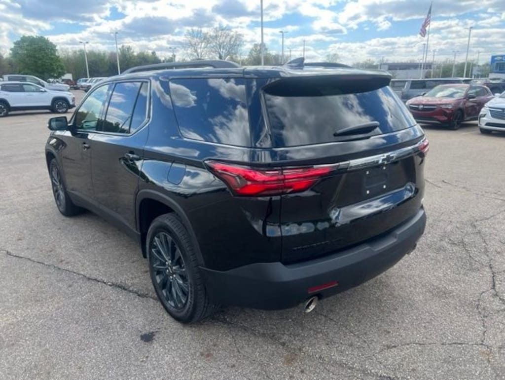 Used 2023 Chevrolet Traverse RS SUV