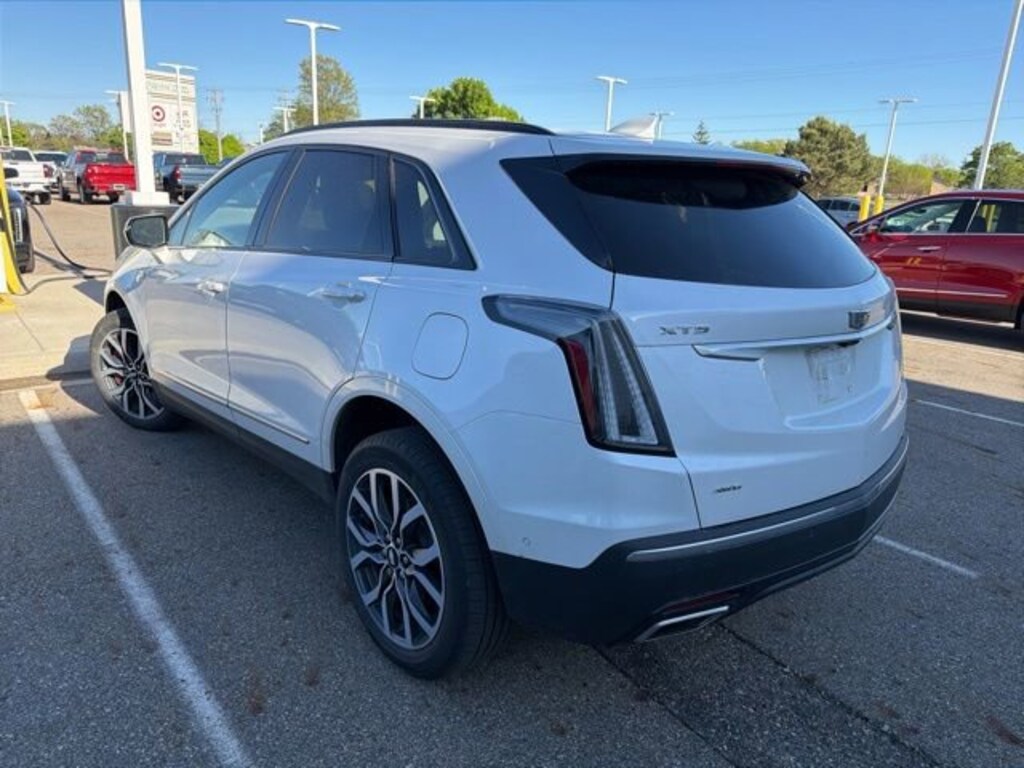 Used 2022 CADILLAC XT5 Sport SUV