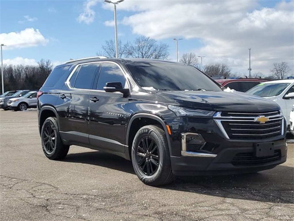 Used 2023 Chevrolet Traverse LT Cloth SUV