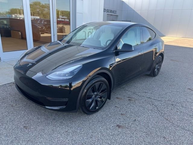 2024 Tesla Model Y's photo