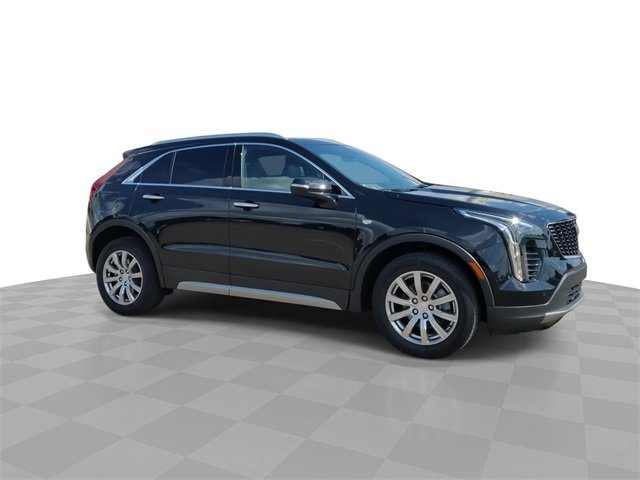 2023 Cadillac XT4 Premium Luxury photo 2