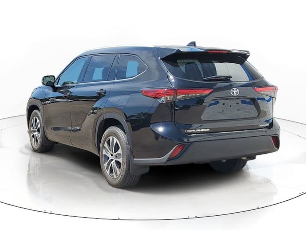 Used 2022 Toyota Highlander XLE