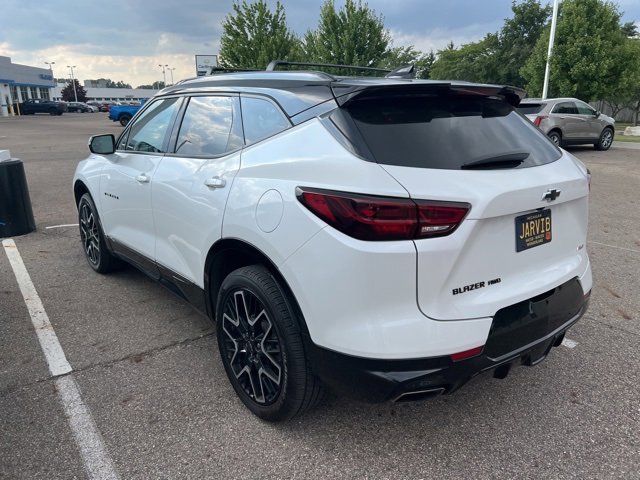 2023 Chevrolet Blazer RS photo 2