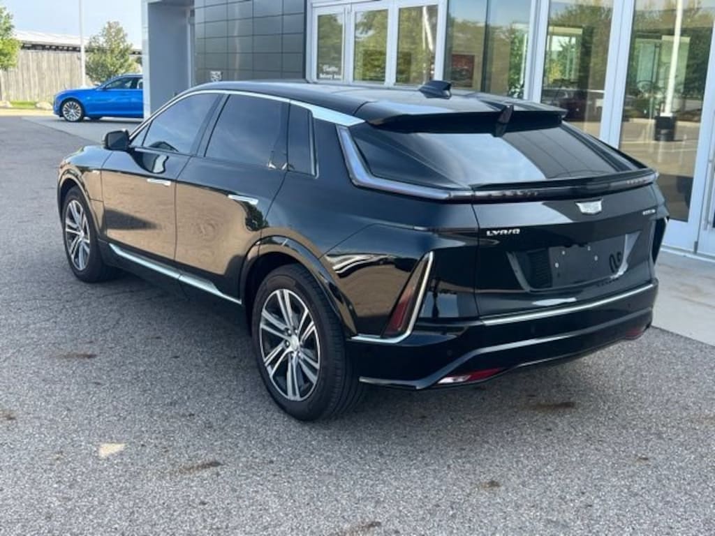 Certified 2024 CADILLAC LYRIQ Luxury 2 SUV