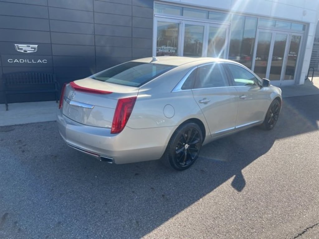 Used 2014 CADILLAC XTS Luxury Car