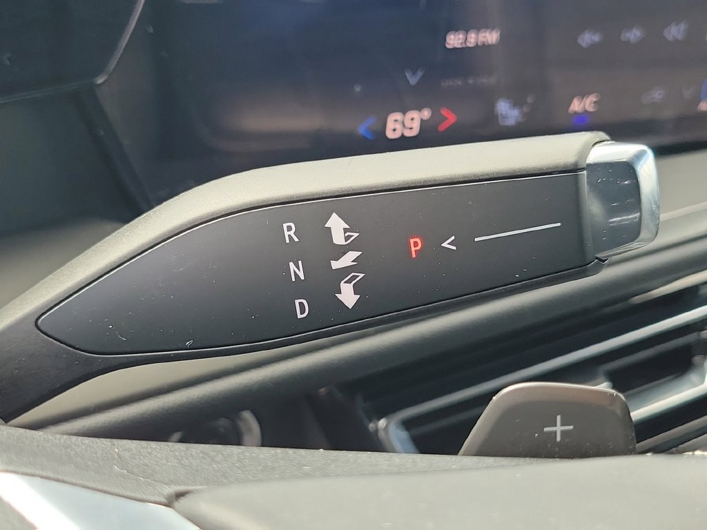 2024 Chevrolet Traverse LS - Photo 16