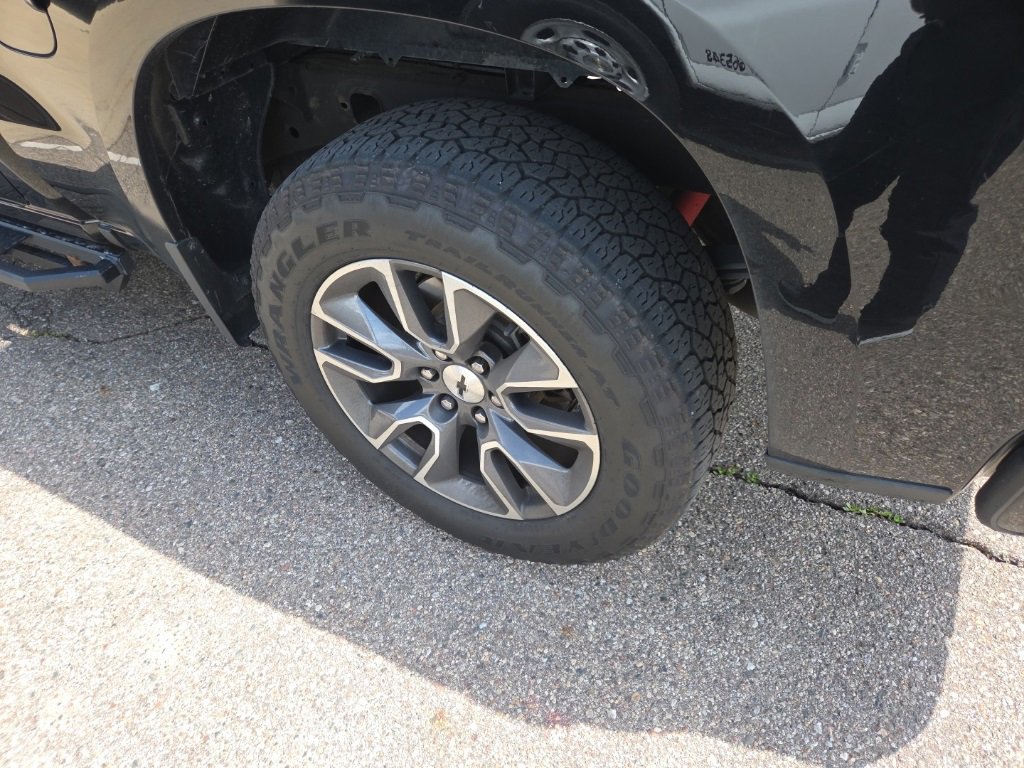 2019 Chevrolet Silverado 1500 RST photo 3