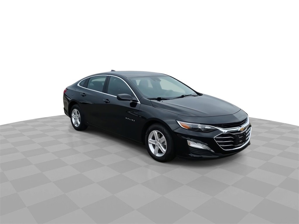 Used 2024 Chevrolet Malibu 1LT with VIN 1G1ZD5STXRF208499 for sale in Lansing, MI