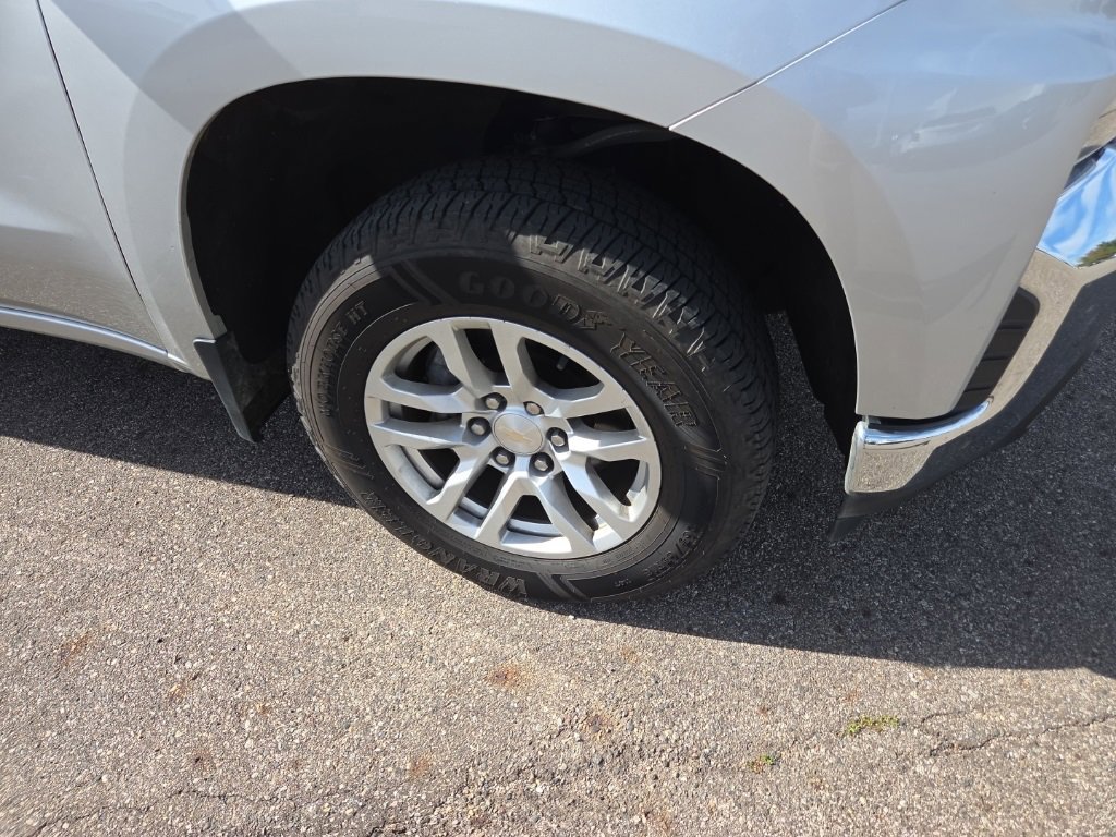 2022 Chevrolet Silverado 1500 LT photo 3