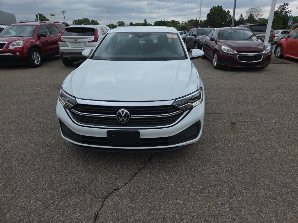 Used 2024 Volkswagen Jetta S with VIN 3VW5M7BU8RM056178 for sale in Lansing, MI