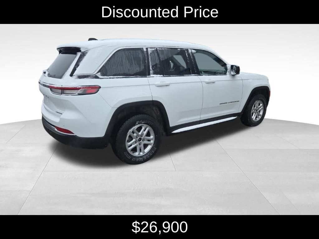 Used 2023 Jeep Grand Cherokee Laredo SUV
