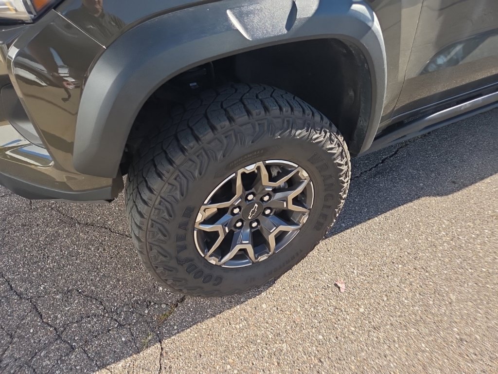 Used 2025 Chevrolet Colorado ZR2 Truck Crew Cab