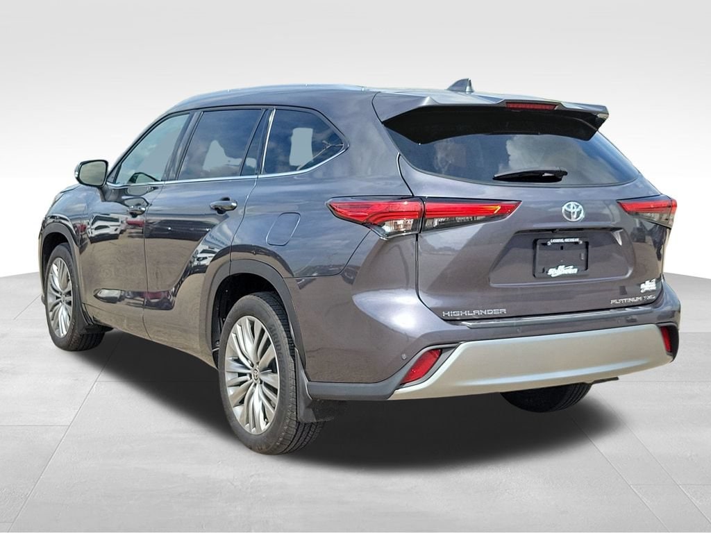 Used 2022 Toyota Highlander Platinum SUV