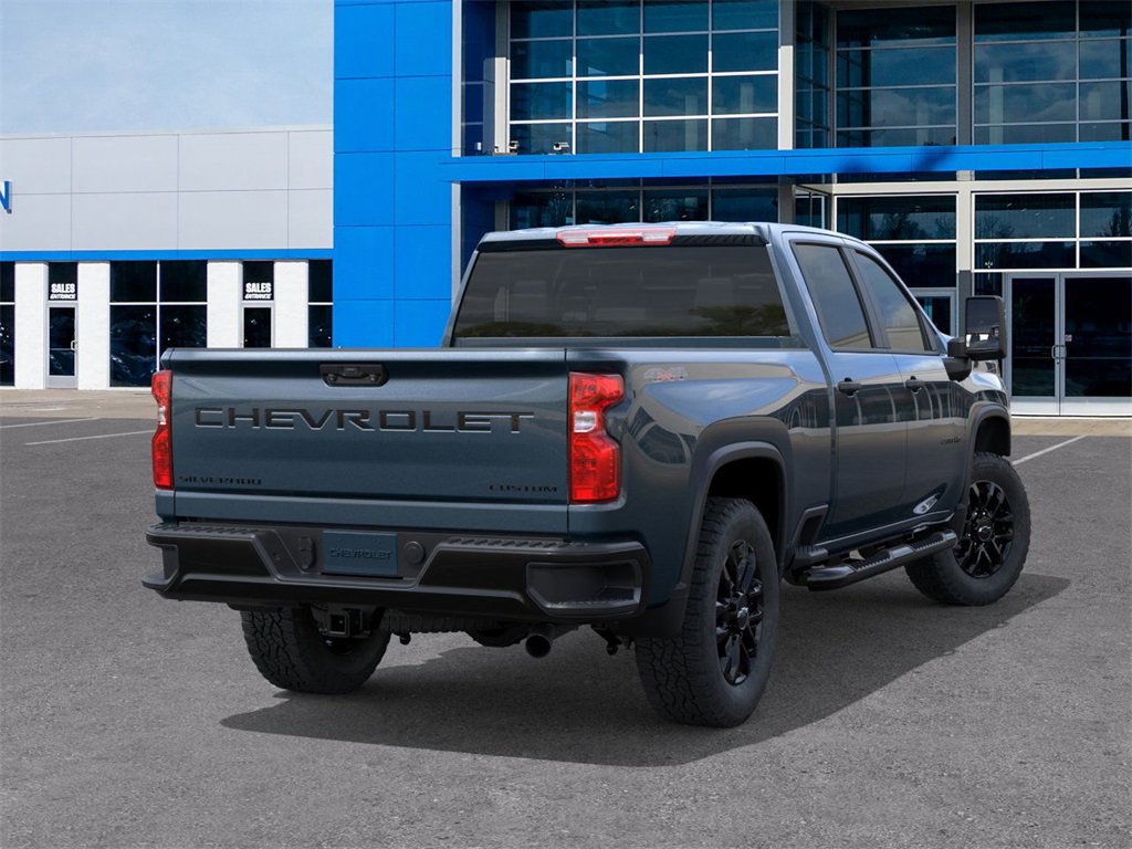 2026 Chevrolet Silverado 2500HD Custom photo 4