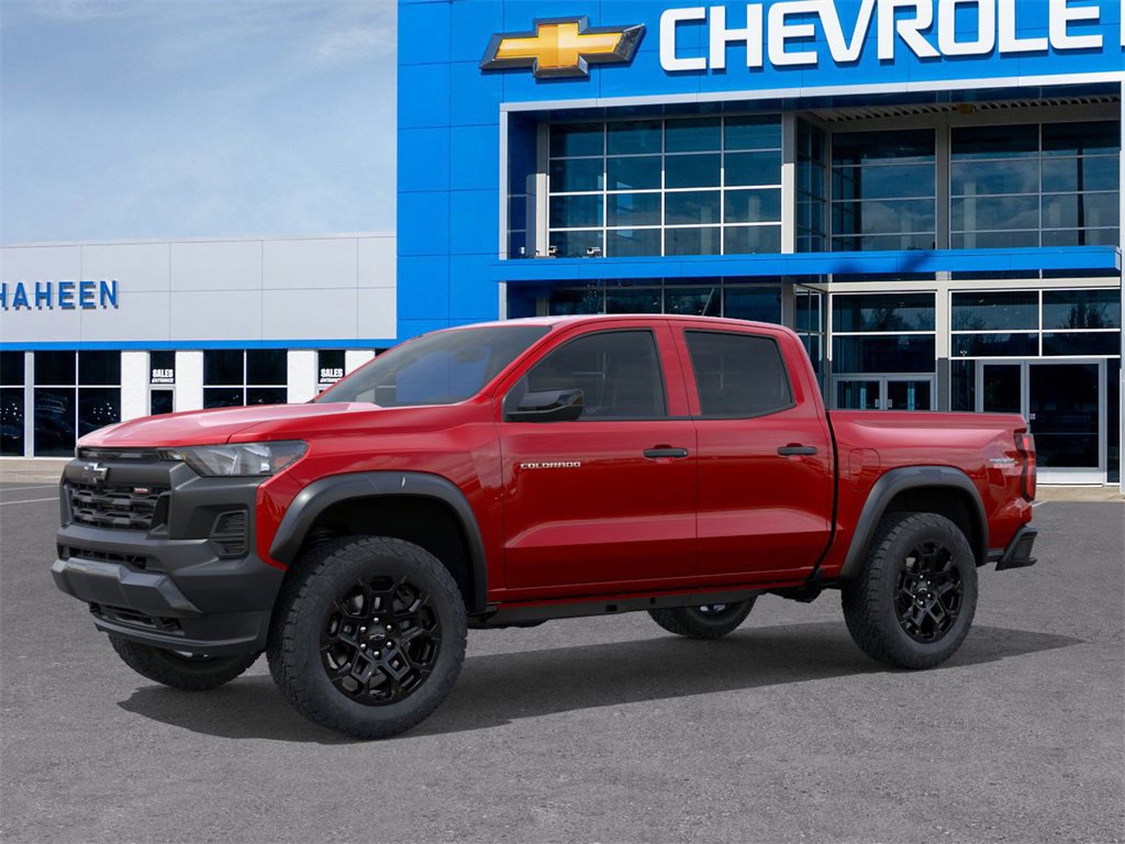 2026 Chevrolet Colorado Trail Boss photo 2