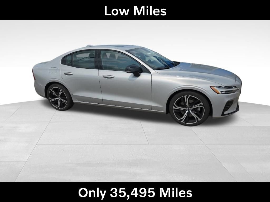 Used 2024 Volvo S60 Core Dark Theme Sedan