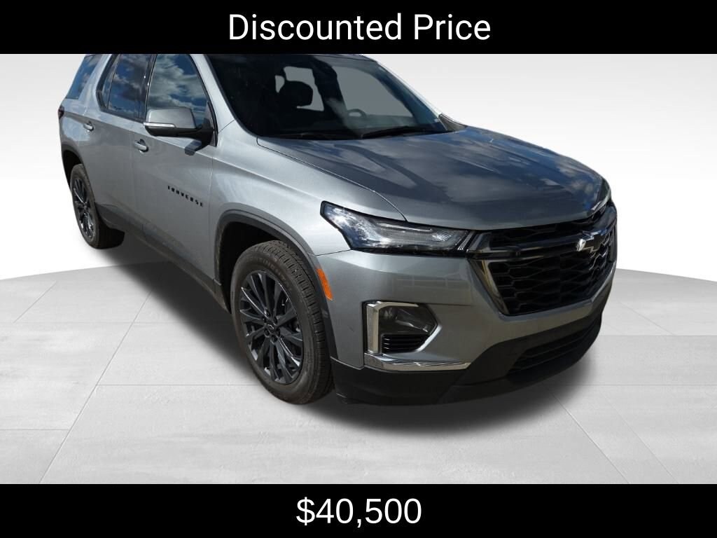 Used 2023 Chevrolet Traverse RS SUV