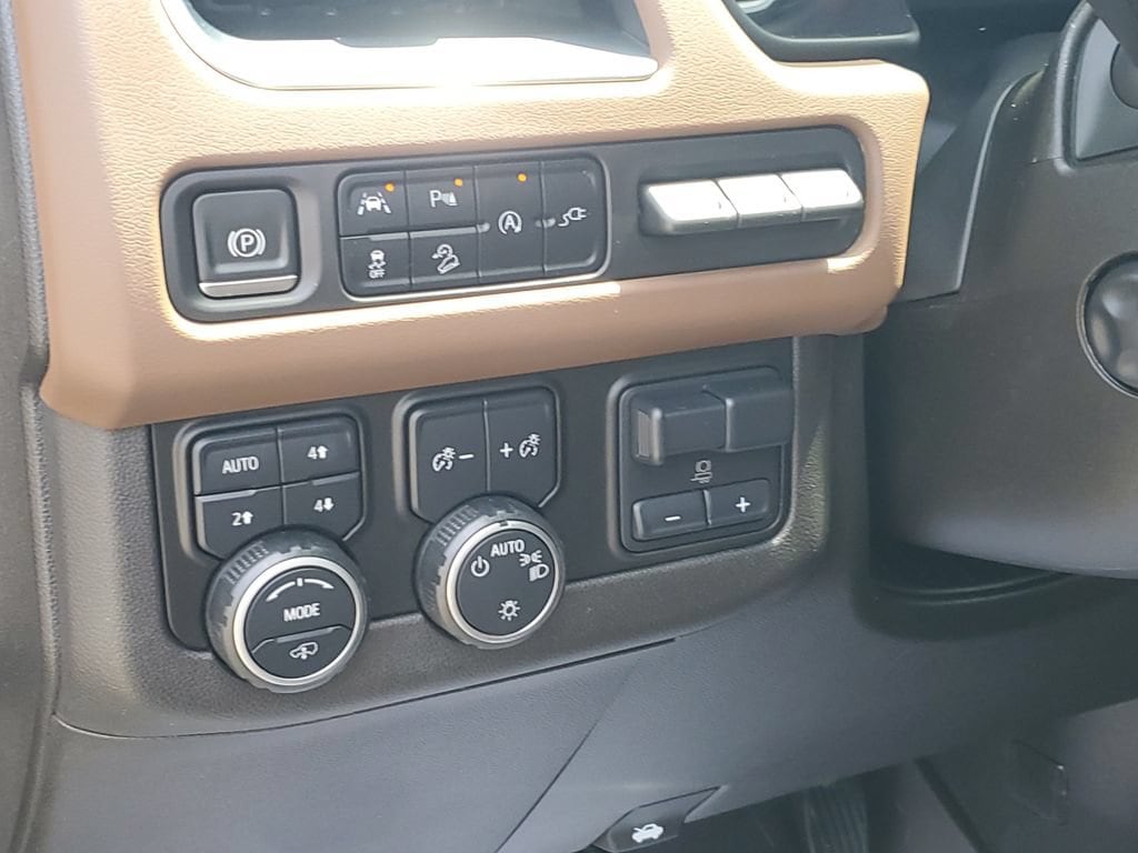 2021 Chevrolet Suburban High Country - Photo 11