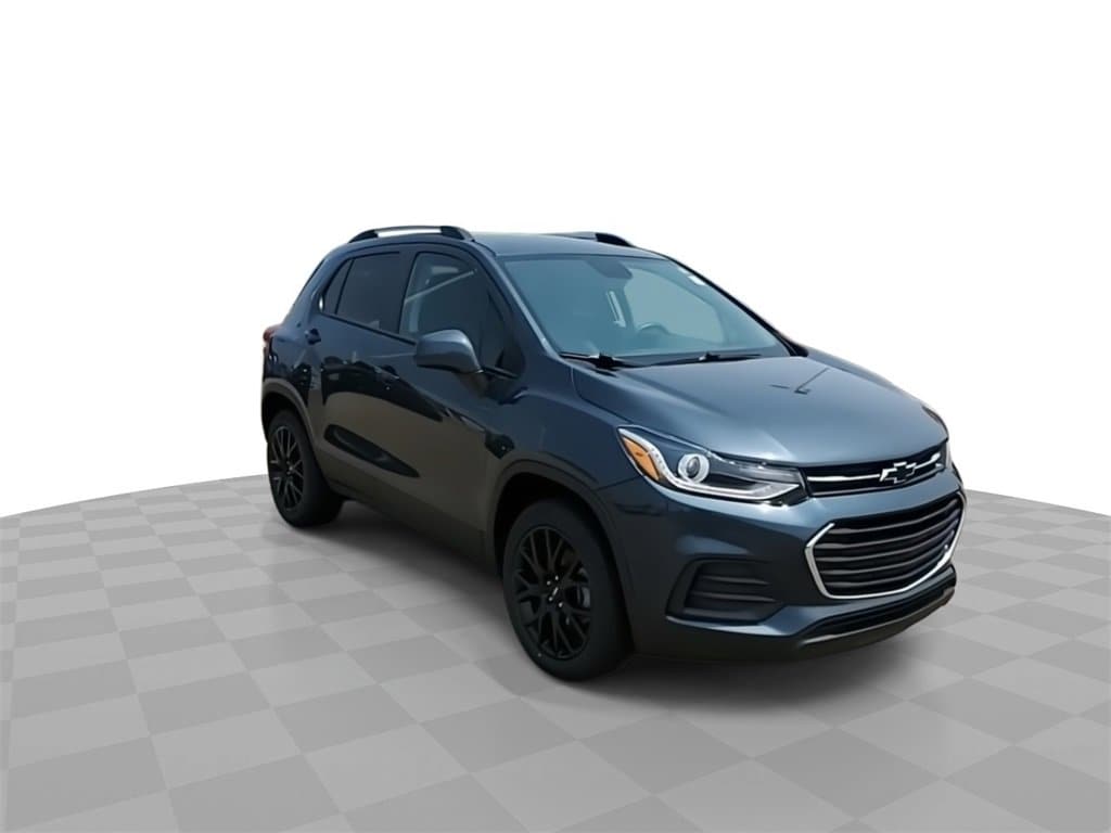 Used 2022 Chevrolet Trax LT with VIN KL7CJPSM6NB535619 for sale in Lansing, MI